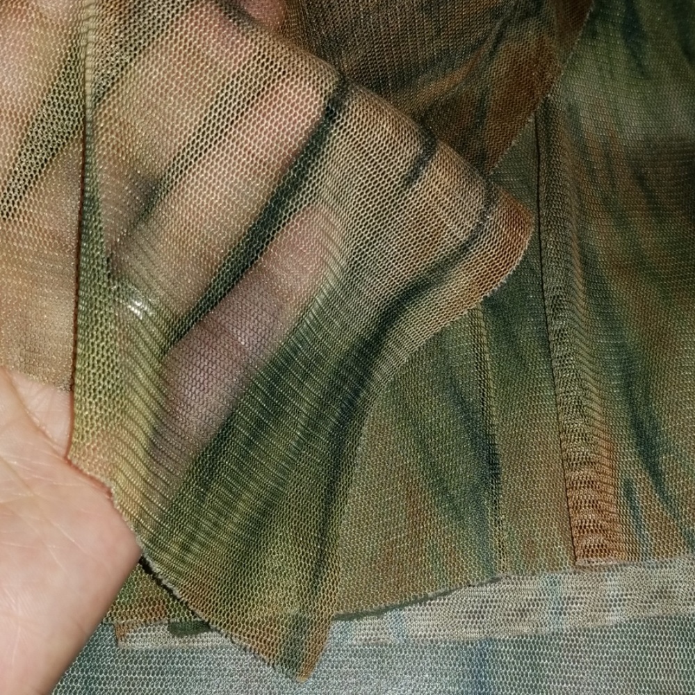 Layered Mesh Top - Picture 5 of 7